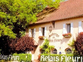 Le Relais Fleuri, Hotel Et Restaurant Logis - Avallon Sauvigny-le-Bois Exteriér fotografie